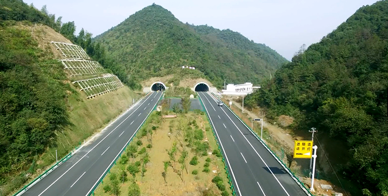 寧千高速梅林隧道